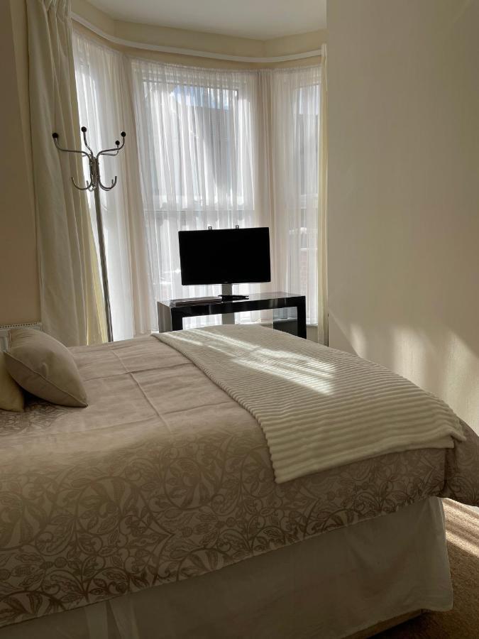 Caris Guest House Southend-on-Sea Eksteriør bilde
