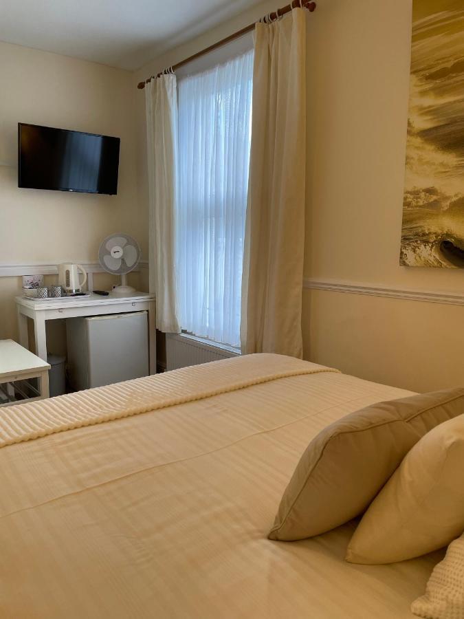 Caris Guest House Southend-on-Sea Eksteriør bilde