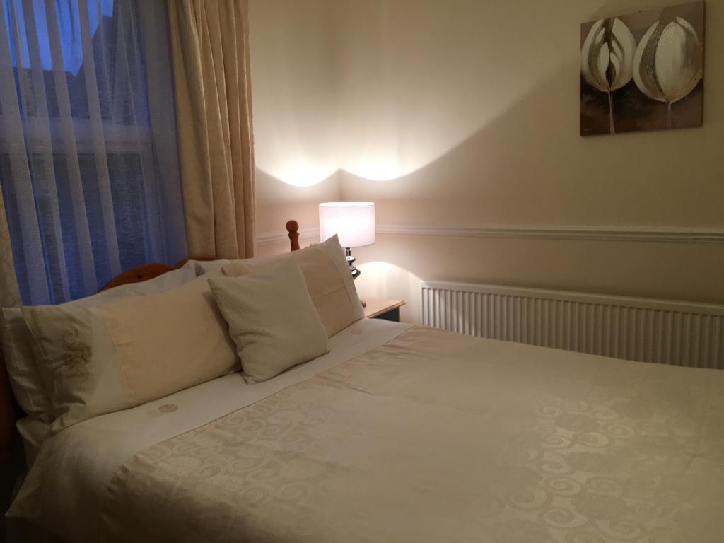 Caris Guest House Southend-on-Sea Eksteriør bilde
